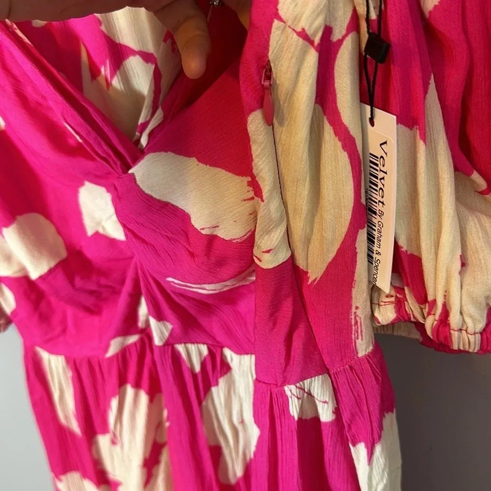 Velvet by Graham & Spencer Makena Twist Front Printed Dress NWT Size Medium - Picture 10 of 14